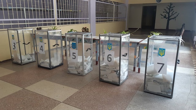 На Львівщині бракує скриньок для голосування