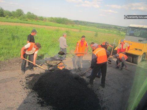 Дороги Львівщини ремонтуватимуть за новою технологією