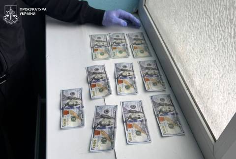 Львівського хірурга викрили на хабарі за продовження групи інвалідності
