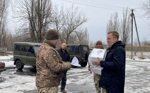 Садовий заднім числом погодив купівлю дронів для бійців ООС, які місто їм подарувало минулого тижня