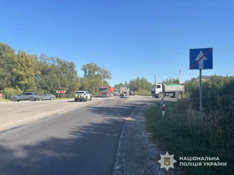 На Стрийщині водій вантажівки на смерть збив електромопедиста