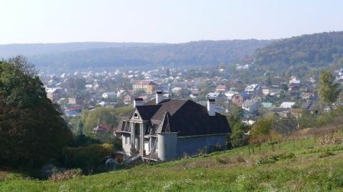 Двом районам Львова, частині Винник і Рудно вимкнуть світло. Адреси