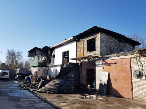 Поблизу села Пасіки-Зубрицькі у гаражному кооперативі зайнялася пожежа