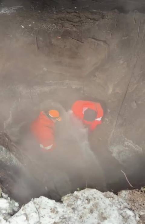 У Львові ліквідовують наслідки аварії  водогону на вул. Княгині Ольги 