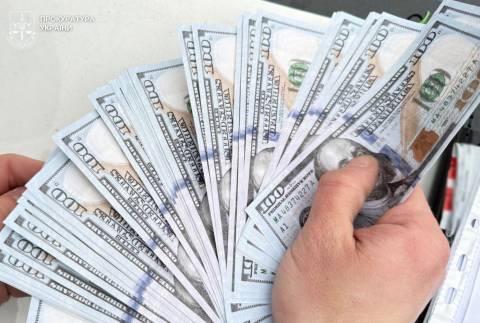 Львівські прокурори передали до суду справу медика, якого викрили на хабарі у 15 000 доларів