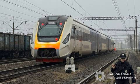 У Львові пасажирський поїзд на смерть збив чоловіка