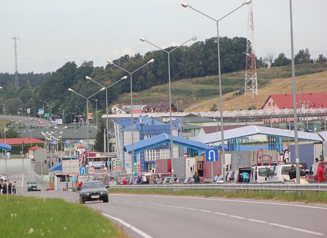 На кордоні з Польщею – черги на 250 авто та 50 пішоходів