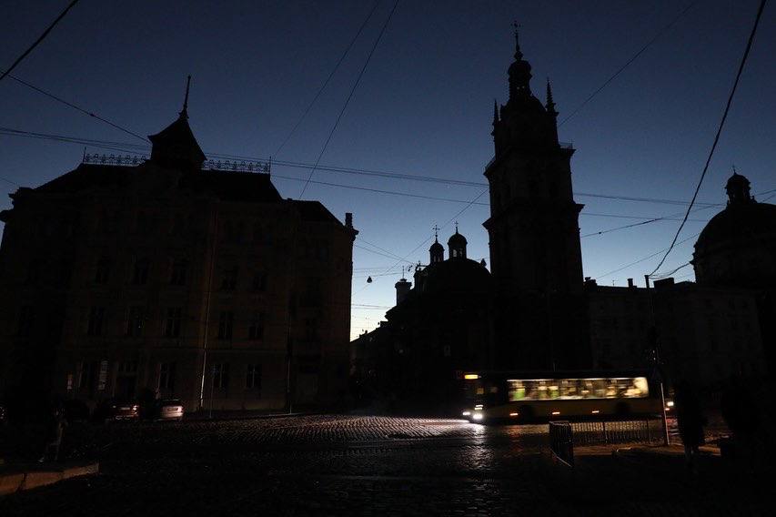 Укренерго попередило про віялові відключення електроенергії у Львові