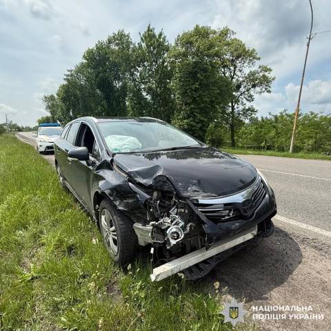 У Шептицькому районі в ДТП постраждали двоє пасажирів Peugeot та Toyota Avensis