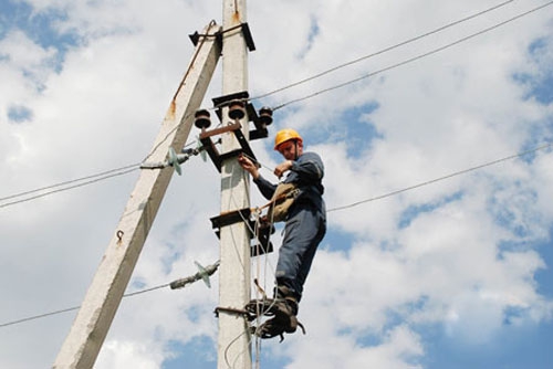 На Бродівщині енергетики відновили електропостачання 11 населених пунктів