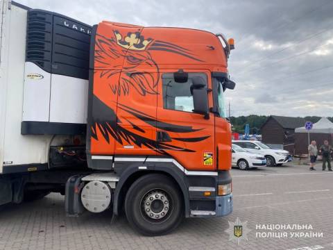 У Львові водій вантажівки збив жінку