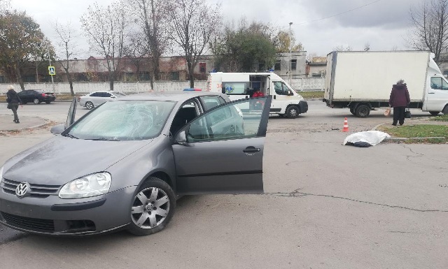 На вулиці Луганській у Львові авто на смерть збило пенсіонерку