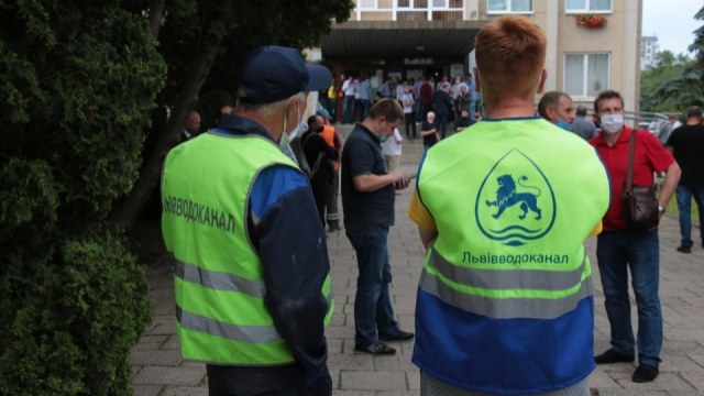 Частині мешканців Шевченківського району на день вимкнуть воду