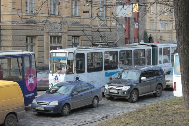 Мешканці Львівщини віддають перевагу трамваям та тролейбусам