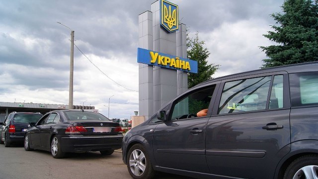 На кордоні з Польщею – черги з 700 авто та 36 автобусів