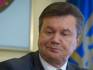 Янукович виручив 15,5 млн гривень з власних книг