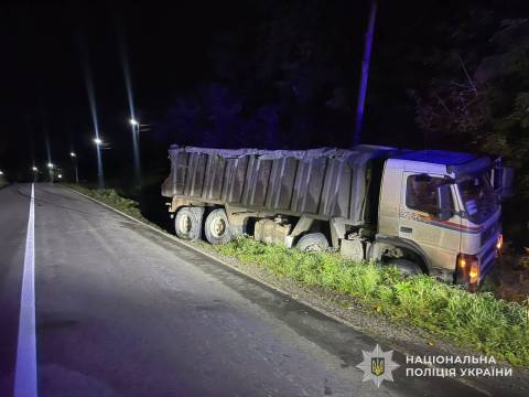 На Самбірщині у ДТП з вантажівкою постраждали двоє дітей на електросамокатах
