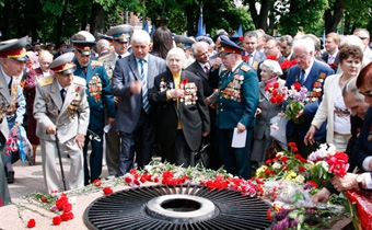 Комуністи готуються до відзначення 1 та 9 травня у Львові