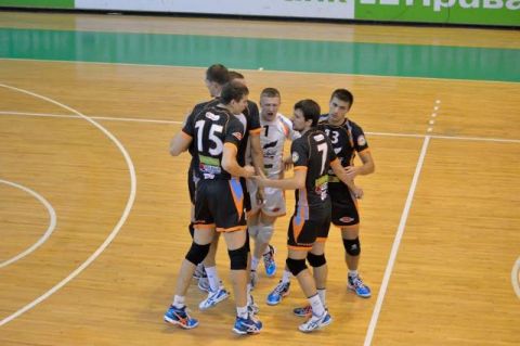 Львівські волейболісти двічі обіграли суперника із Сум