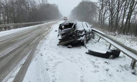 На Самбірщині у потрійному ДТП постраждали шестеро людей