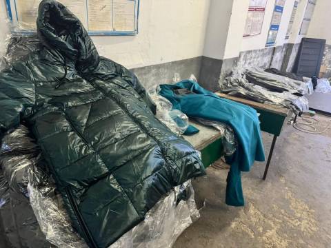 На кордоні з Польщею виявили контрабанду брендового одягу та косметики на понад мільйон гривень