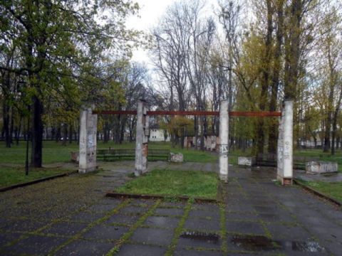 У Львові на розі вулиць Героїв УПА та Кульпарківської відновлять занедбаний сквер