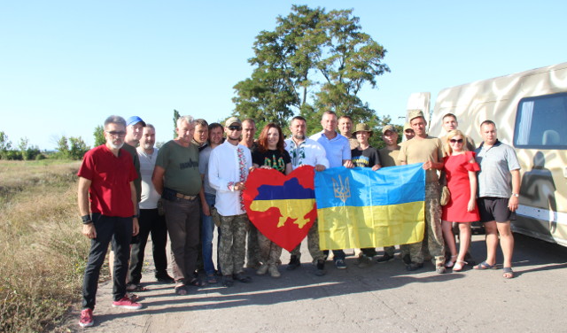 Львівські волонтери повернулися зі 40-ї поїздки на передову