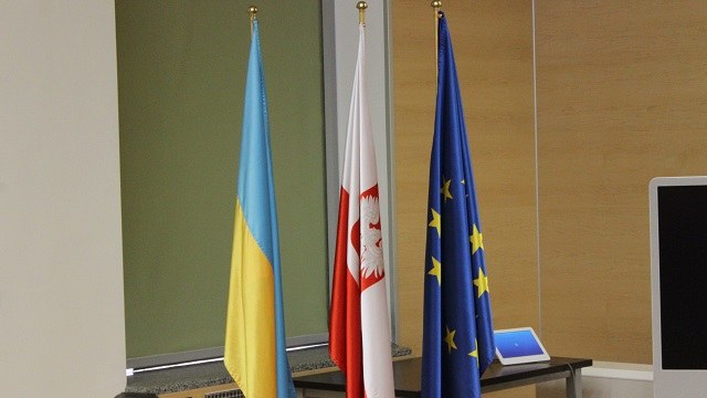Україна планує скасувати заборону на проведення перепоховань для поляків