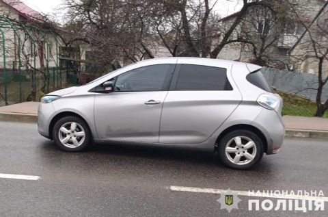 У Пустомитах водійка Renault Zoe збила 16-річну дівчину