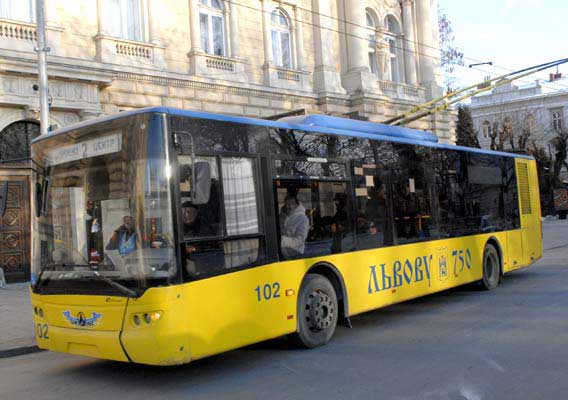 Тролейбуси №2 і №20 відновили свою роботу у звичному режимі