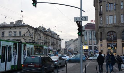 Світлофори у Львові обладнали генераторами