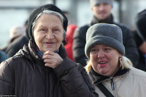В Україні соцдопомогу у тисячу гривень отримають деякі категорії пенсіонерів і особи з інвалідністю