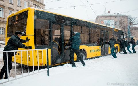 У Львові курсують 500 маршруток, – міськрада