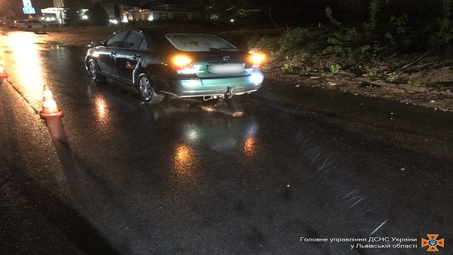 У Новояворівську автомобіль насмерть збив пішохода