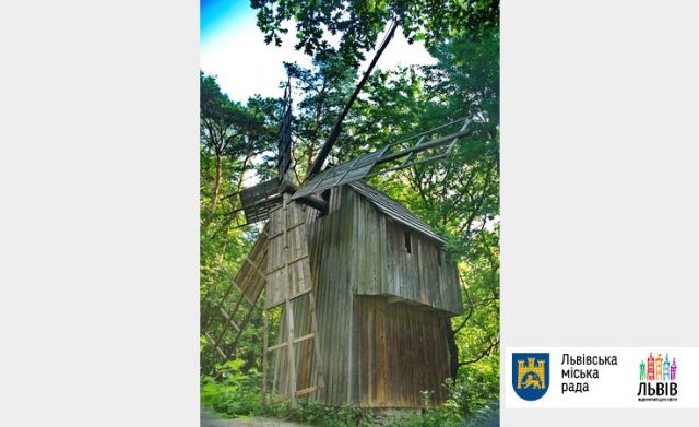 Негода пошкодила столітній дерев'яний вітряк у Шевченківському гаю