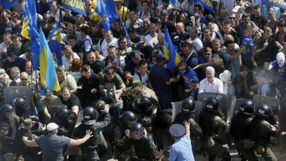 Двох "Свободівців" підозрюють в заворушеннях під Верховною Радою