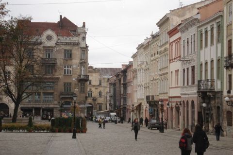 За рішенням суду будинок на Шевській,1 у Львові продадуть за заниженою вартістю