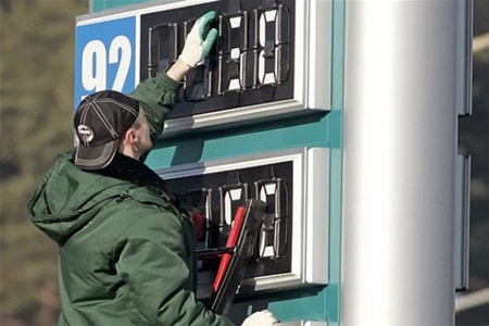 Антимонопольний комітет вважає обгрунтованою ціною на бензин А-95 15-15,5 грн за літр