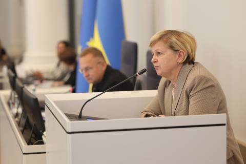 Заступниця Садового з питань доступності у вересні отримала 24 тисячі заохочувальної премії