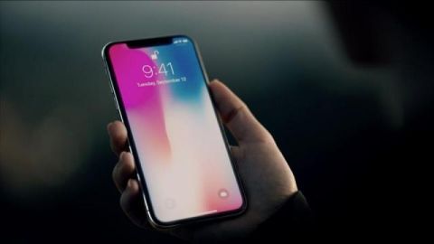 На початку грудня в Україні стартує продаж iPhone X