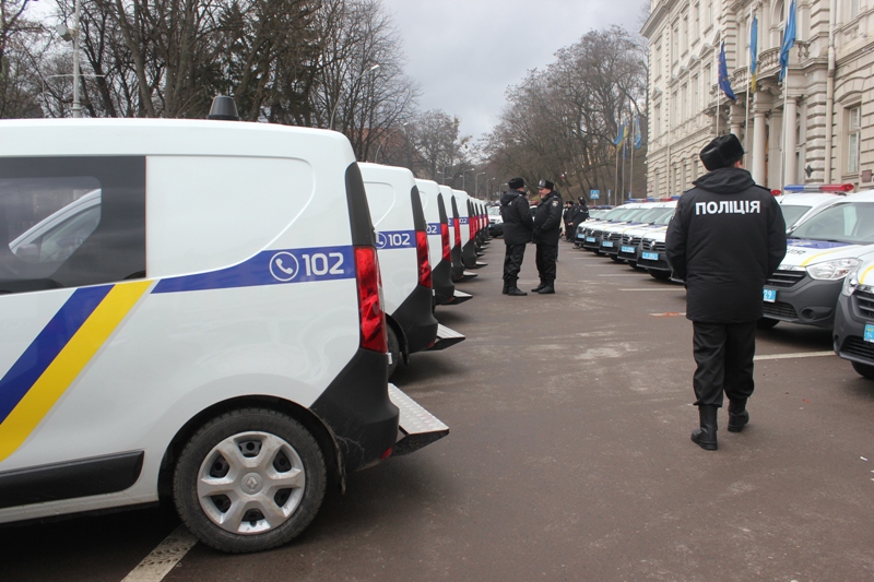 Поліцейських із Дрогобича зловили на хабарі у 600 доларів