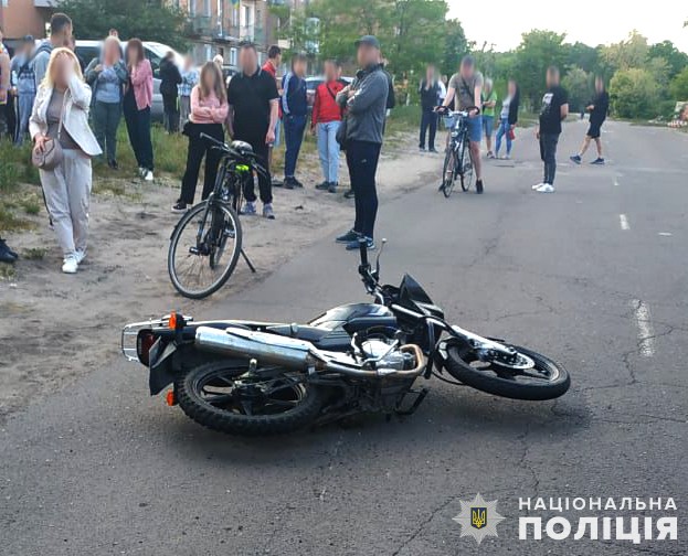 У Червоноградському районі підліток на мотоциклі на смерть збив велосипедиста