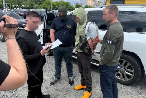 Львів'янин за 8 000 доларів обіцяв ухилянтові переправити його до Румунії