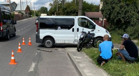 У Львові в ДТП постраждала мотоциклістка