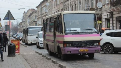 У Львові маршрутки, які курсували вулицею Куліша, їхатимуть проспектом Чорновола