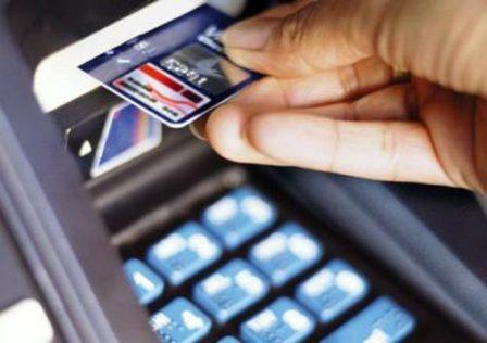 Банкомати Приватбанку знову обслуговують картки всіх банків