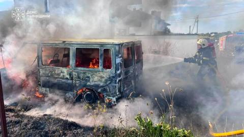 Поблизу Львова вщент згорів Ford Transit
