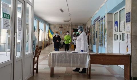 Більше 4000 мешканців Львівщини зареєструвалися на вакцинацію від Covid-19 у додатку Дія