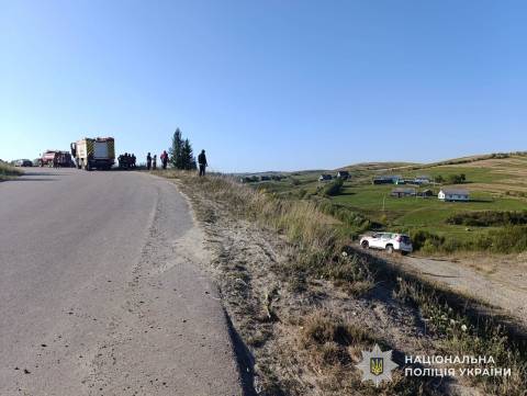 На Самбірщині перекинулась автівка Renault Modus: загинув водій 