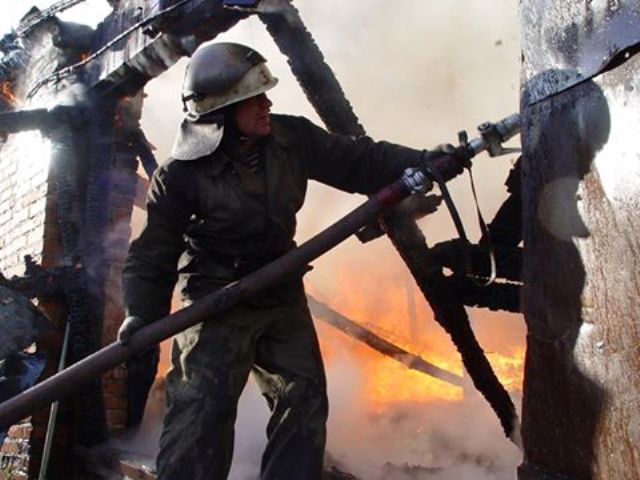 На Самбірщині загорілася будівля